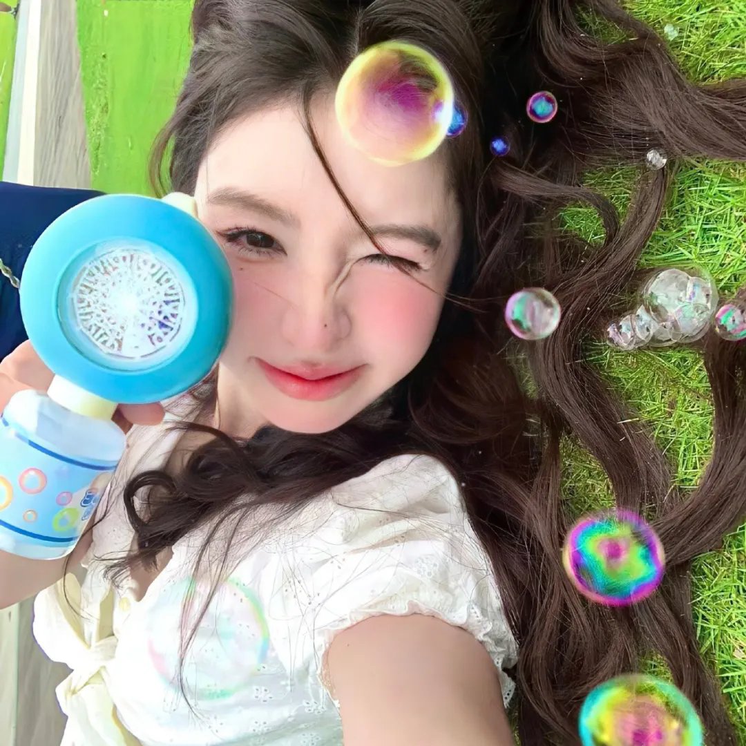 最近，妹妹的样子有点怪