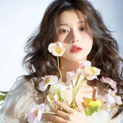 大小姐别撩了，我只想安静卧个底